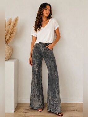 Wrangler Wanderer 622 Laser Acid Wash High Rise Flare Jeans